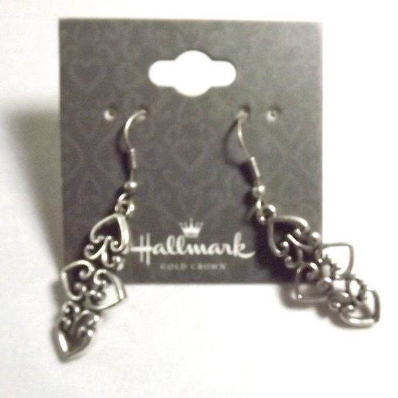 Just Because: Elegant Hearts Hallmark Gold Crown Collection Pierced Earrings - Picture 1 of 4
